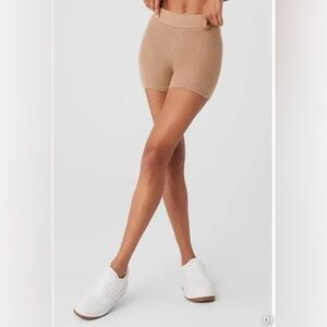 AloLux High Waisted Shorts size XS